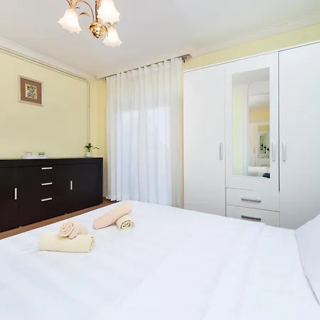Apartman Sena *